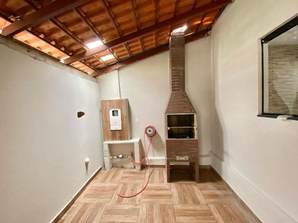 Casa para alugar com 2 quartos, 187m² - Foto 8