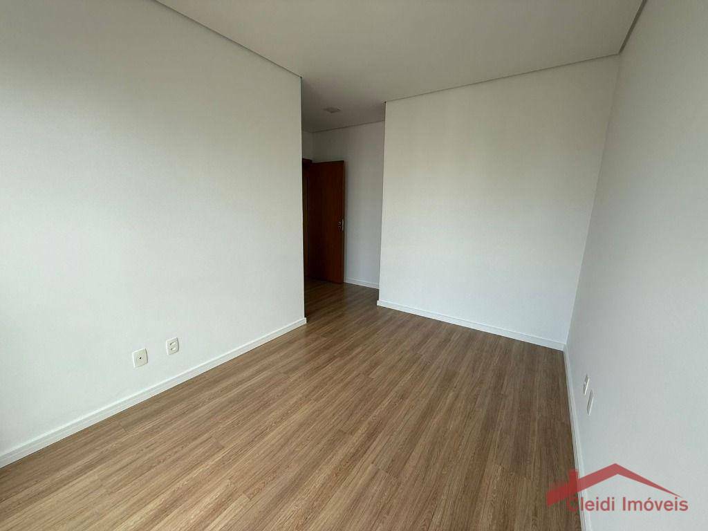 Apartamento para alugar com 2 quartos, 67m² - Foto 11