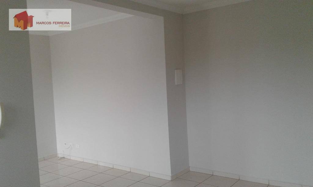 Apartamento para alugar com 2 quartos, 60m² - Foto 5