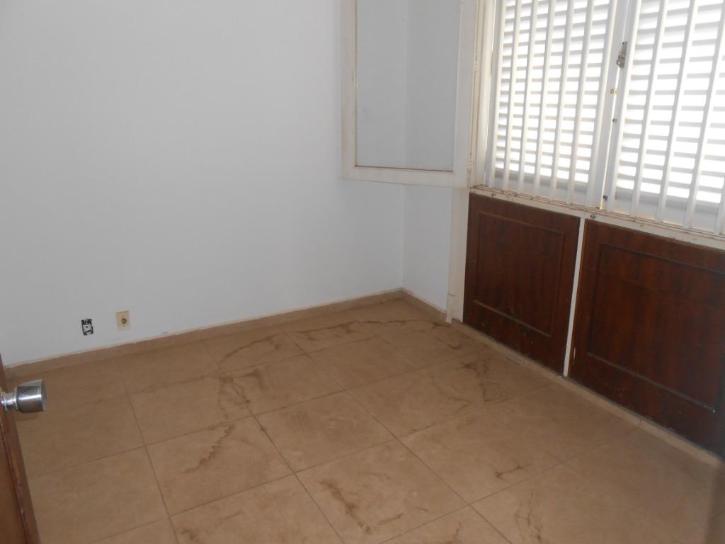 Casa para alugar com 3 quartos, 320m² - Foto 14