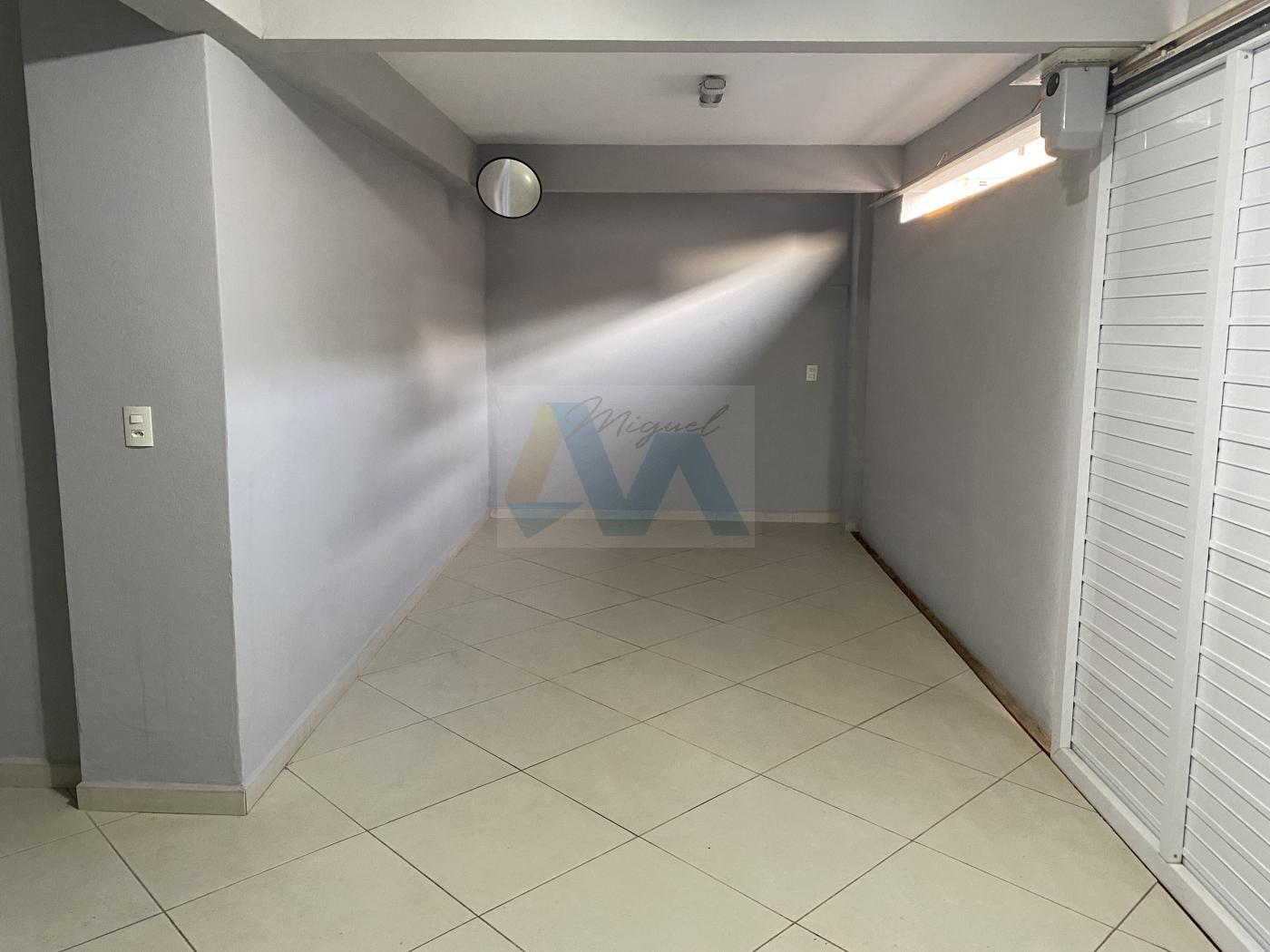 Casa à venda com 3 quartos, 120m² - Foto 2