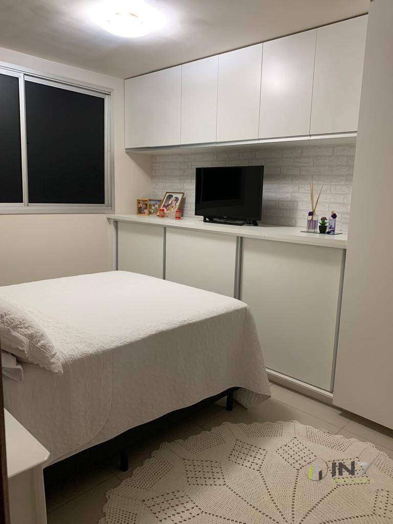 Apartamento à venda com 2 quartos, 90m² - Foto 2