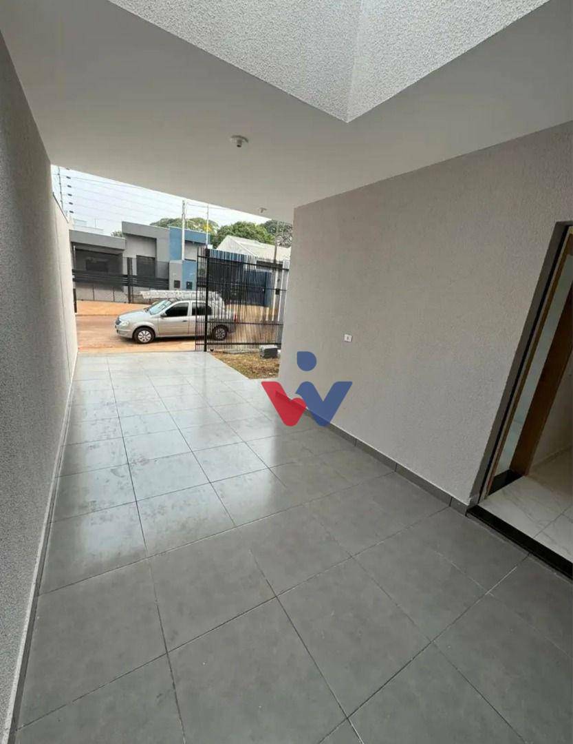 Casa à venda com 3 quartos, 74m² - Foto 2