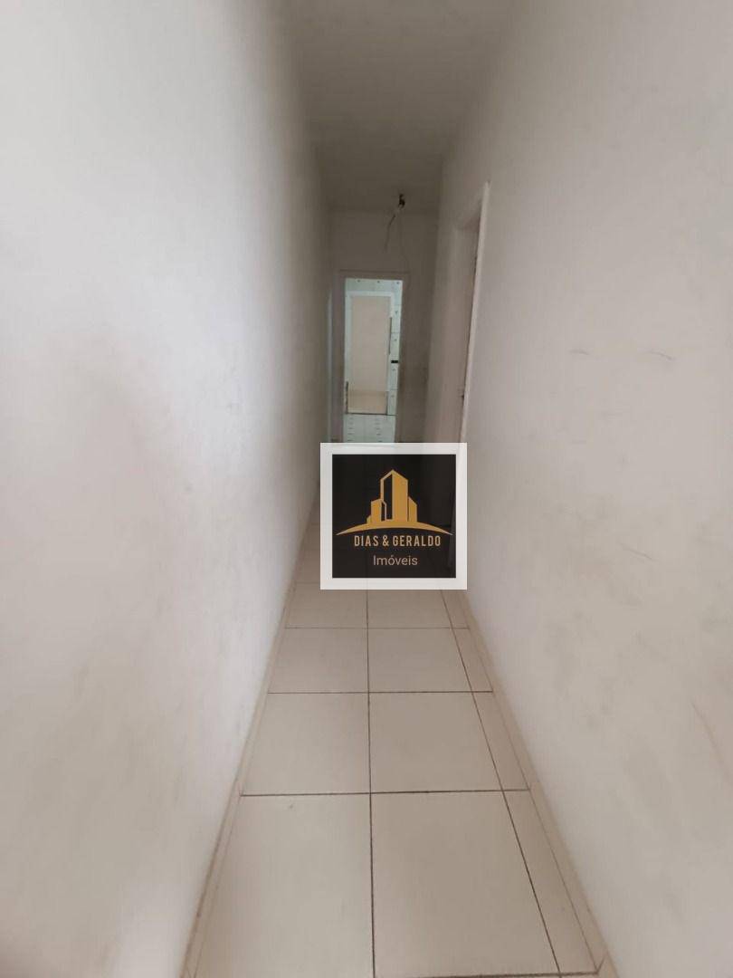 Casa à venda com 2 quartos, 118m² - Foto 13