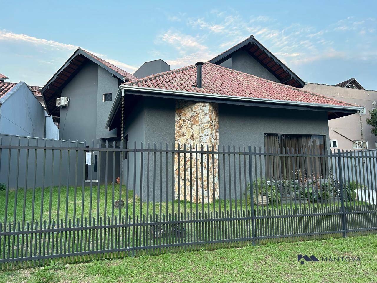 Casa, 4 quartos, 420 m² - Foto 1