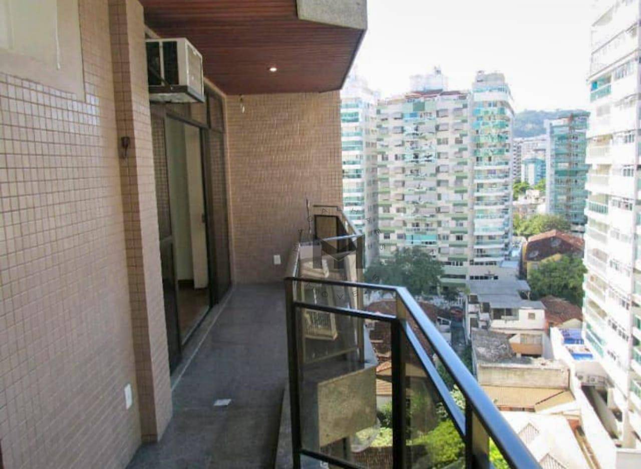 Apartamento à venda com 3 quartos, 138m² - Foto 1