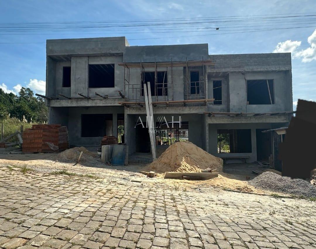 Casa à venda com 3 quartos, 133m² - Foto 1