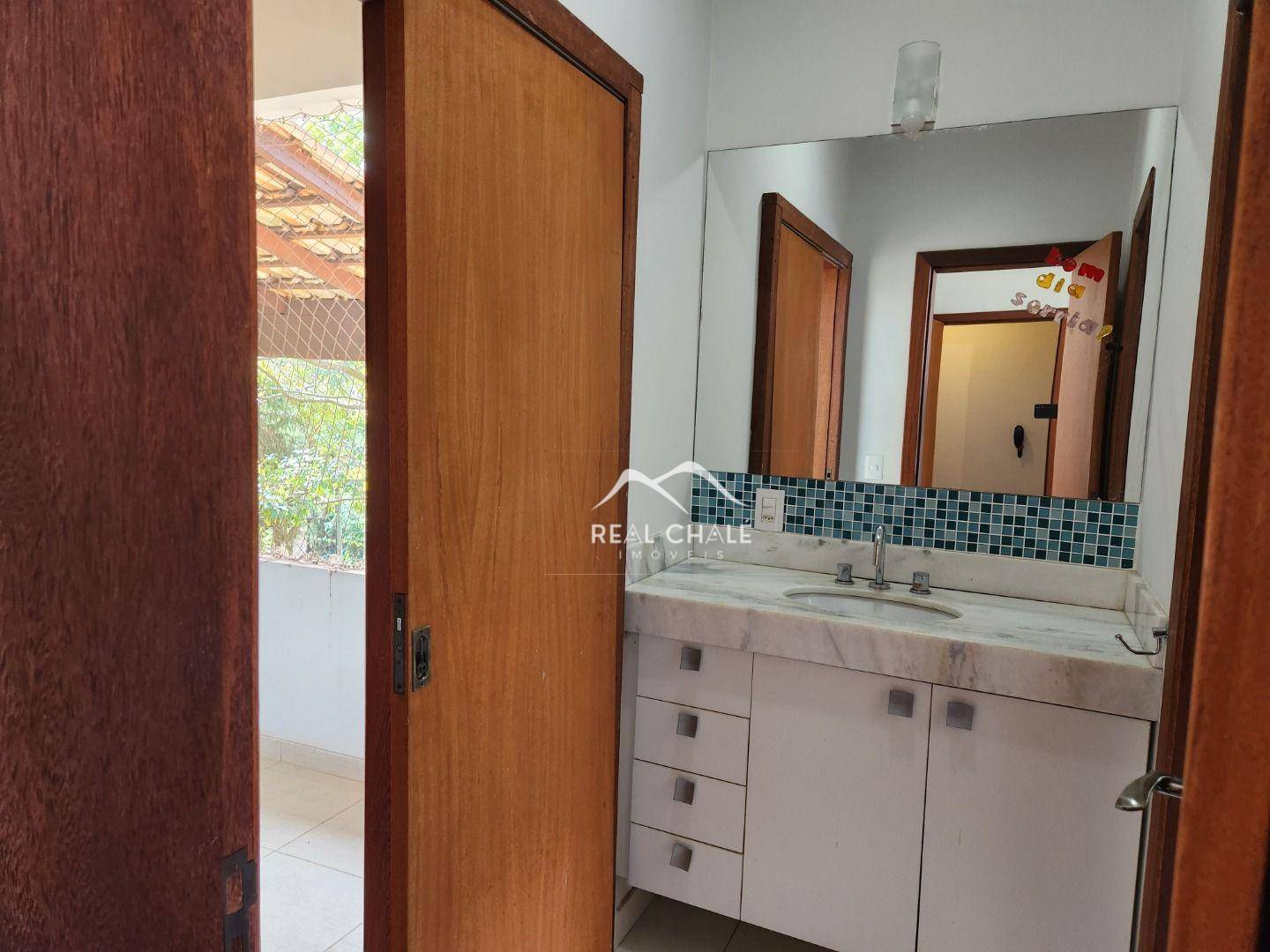 Casa de Condomínio à venda com 4 quartos, 475m² - Foto 17