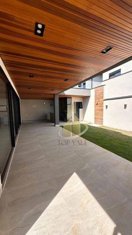 Sobrado à venda com 3 quartos, 252m² - Foto 2