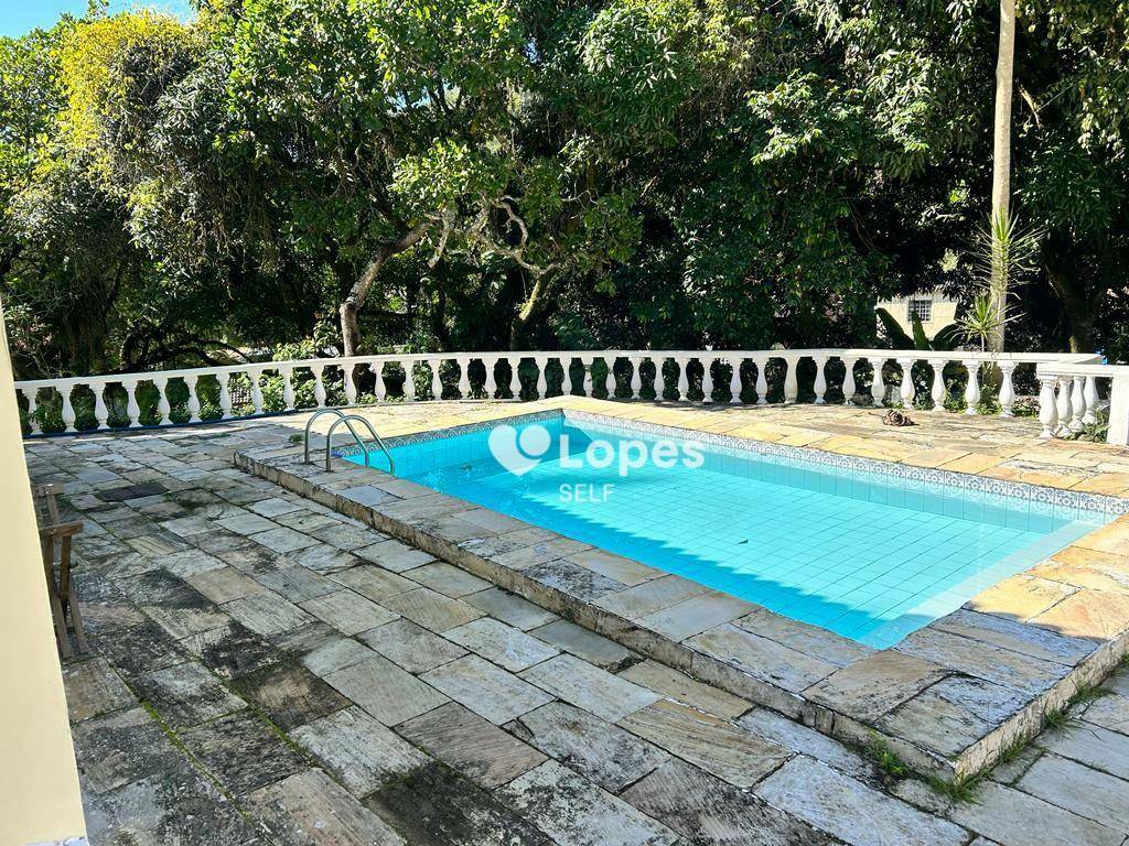 Casa à venda com 4 quartos, 600m² - Foto 3
