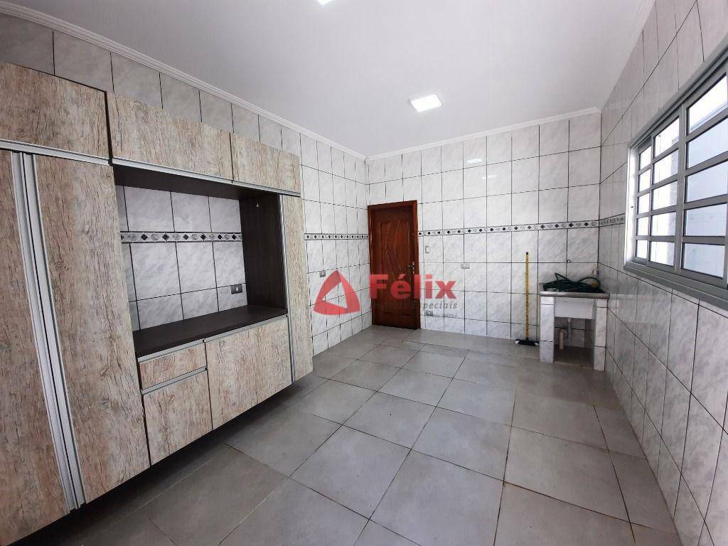 Casa à venda com 3 quartos, 254m² - Foto 17