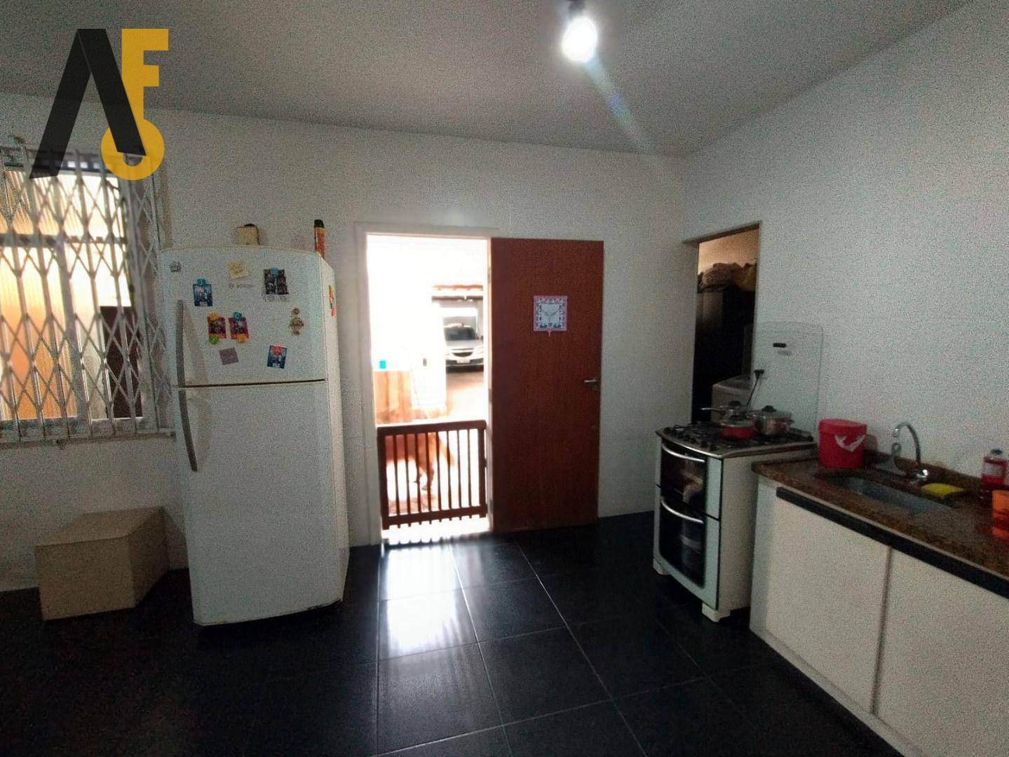 Casa à venda com 2 quartos, 171m² - Foto 13