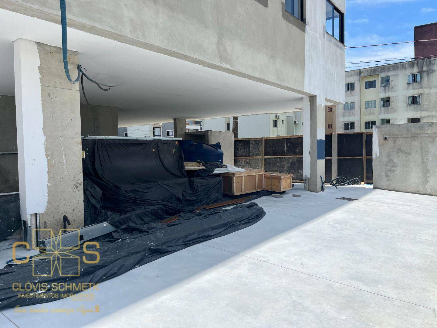 Apartamento à venda com 2 quartos, 75m² - Foto 9