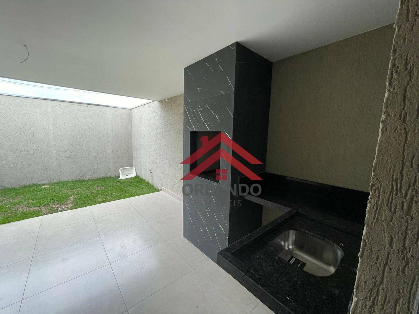 Casa à venda com 3 quartos, 95m² - Foto 1