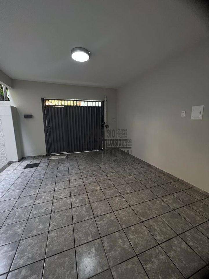 Casa à venda com 4 quartos, 180m² - Foto 8