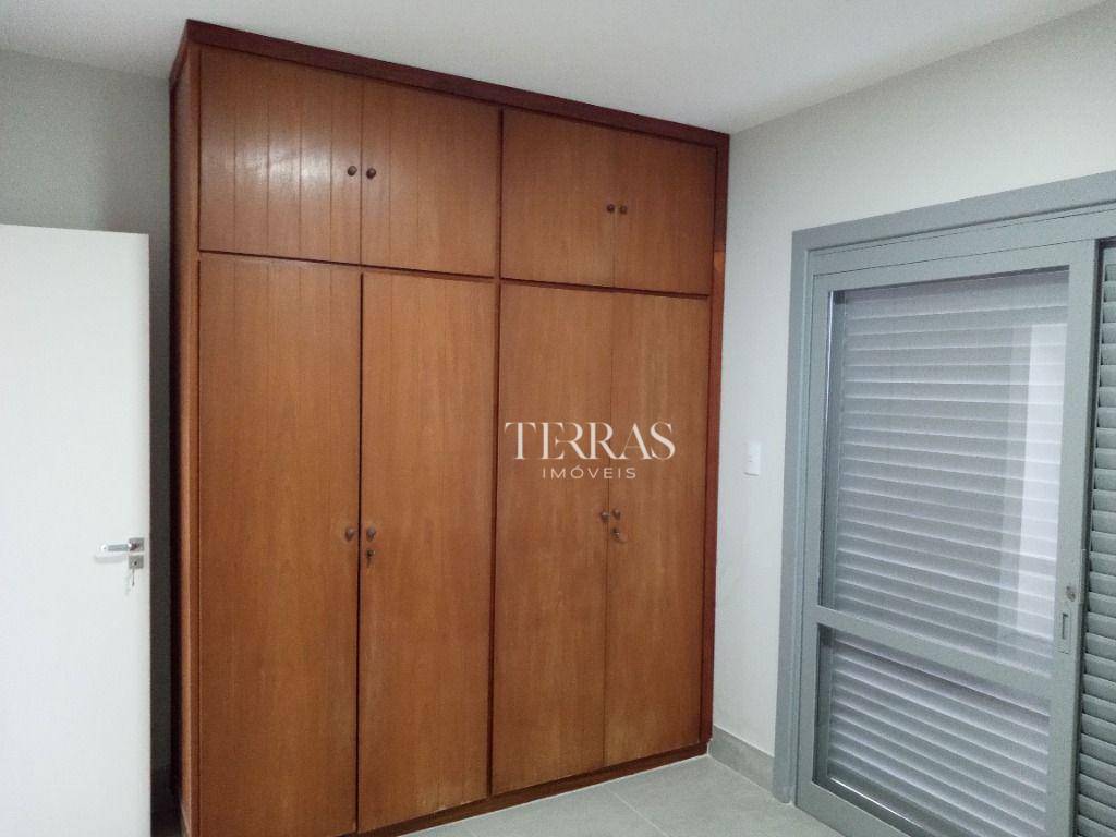 Casa de Condomínio à venda com 3 quartos, 250m² - Foto 7