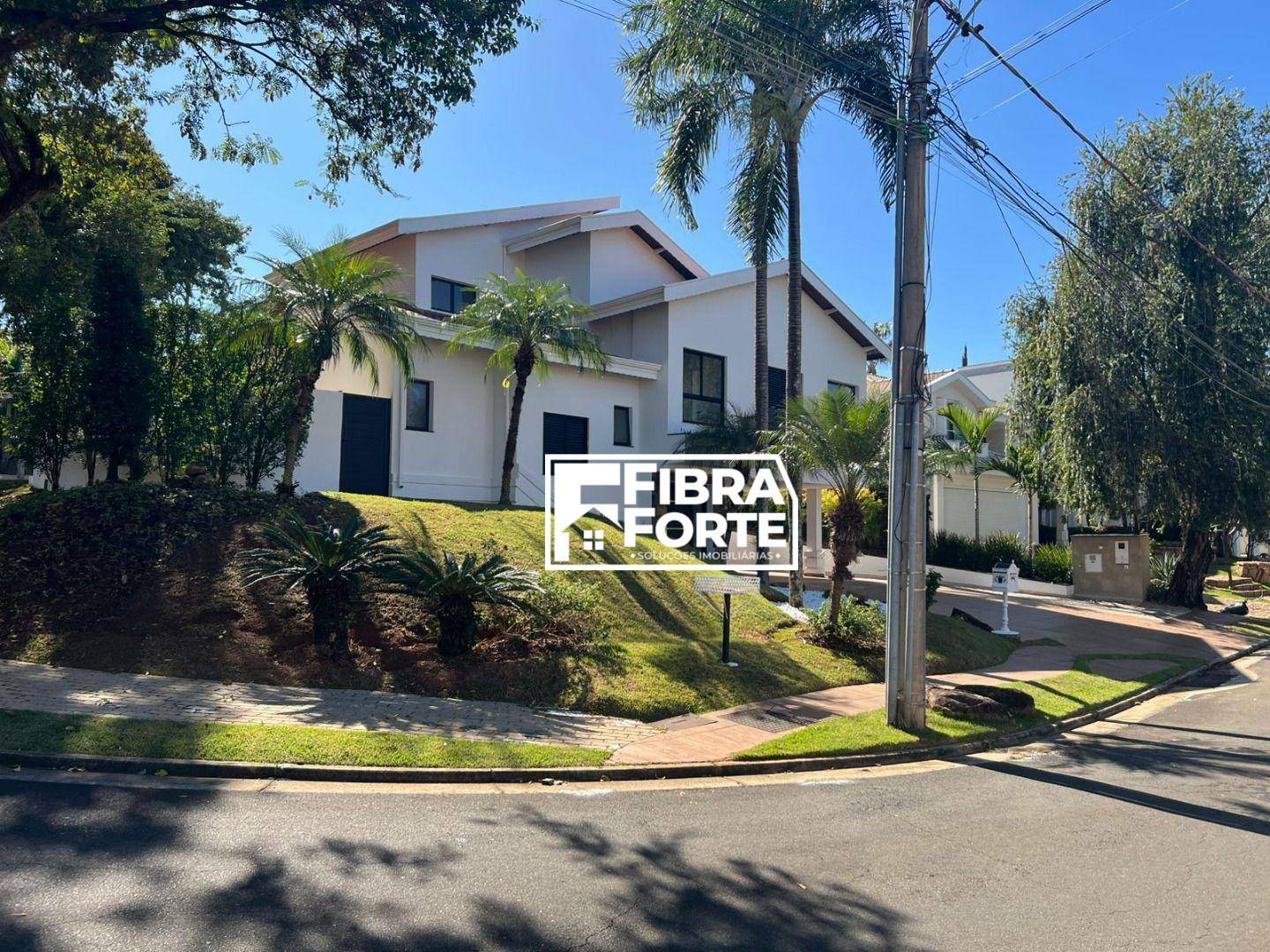 Casa de Condomínio para alugar com 5 quartos, 410m² - Foto 1