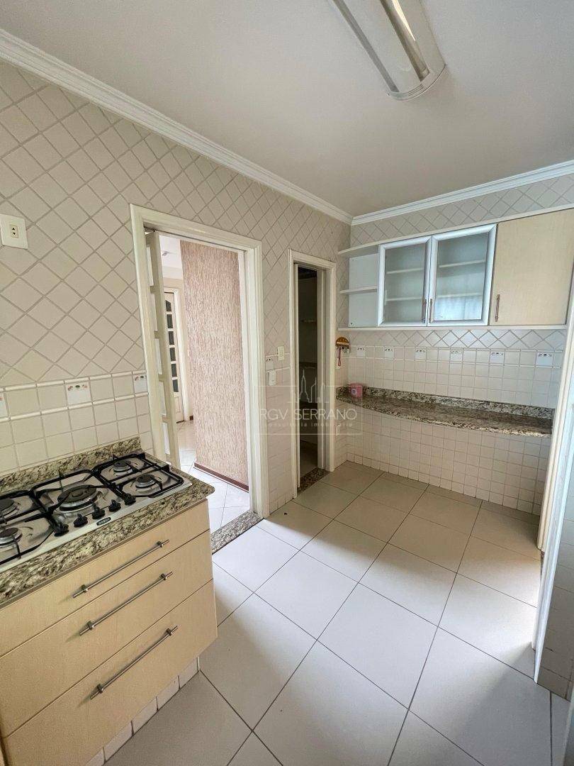 Sobrado à venda e aluguel com 3 quartos, 357m² - Foto 8