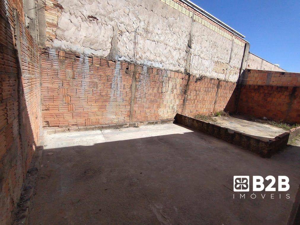 Casa à venda com 3 quartos, 190m² - Foto 14