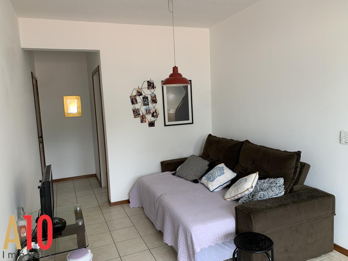 Apartamento à venda com 2 quartos, 71m² - Foto 2