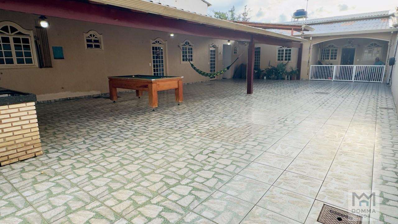 Casa, 5 quartos, 250 m² - Foto 1