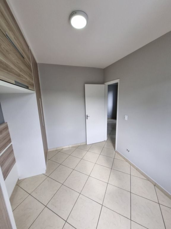 Apartamento à venda com 2 quartos, 52m² - Foto 11