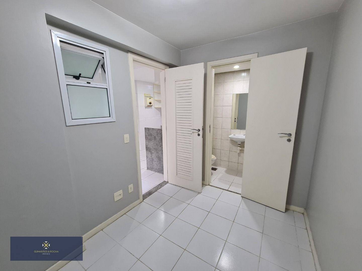 Apartamento à venda com 4 quartos, 146m² - Foto 2