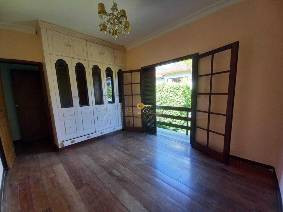 Casa de Condomínio à venda com 5 quartos, 212m² - Foto 28