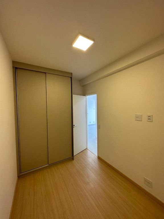 Apartamento para alugar com 3 quartos, 82m² - Foto 15