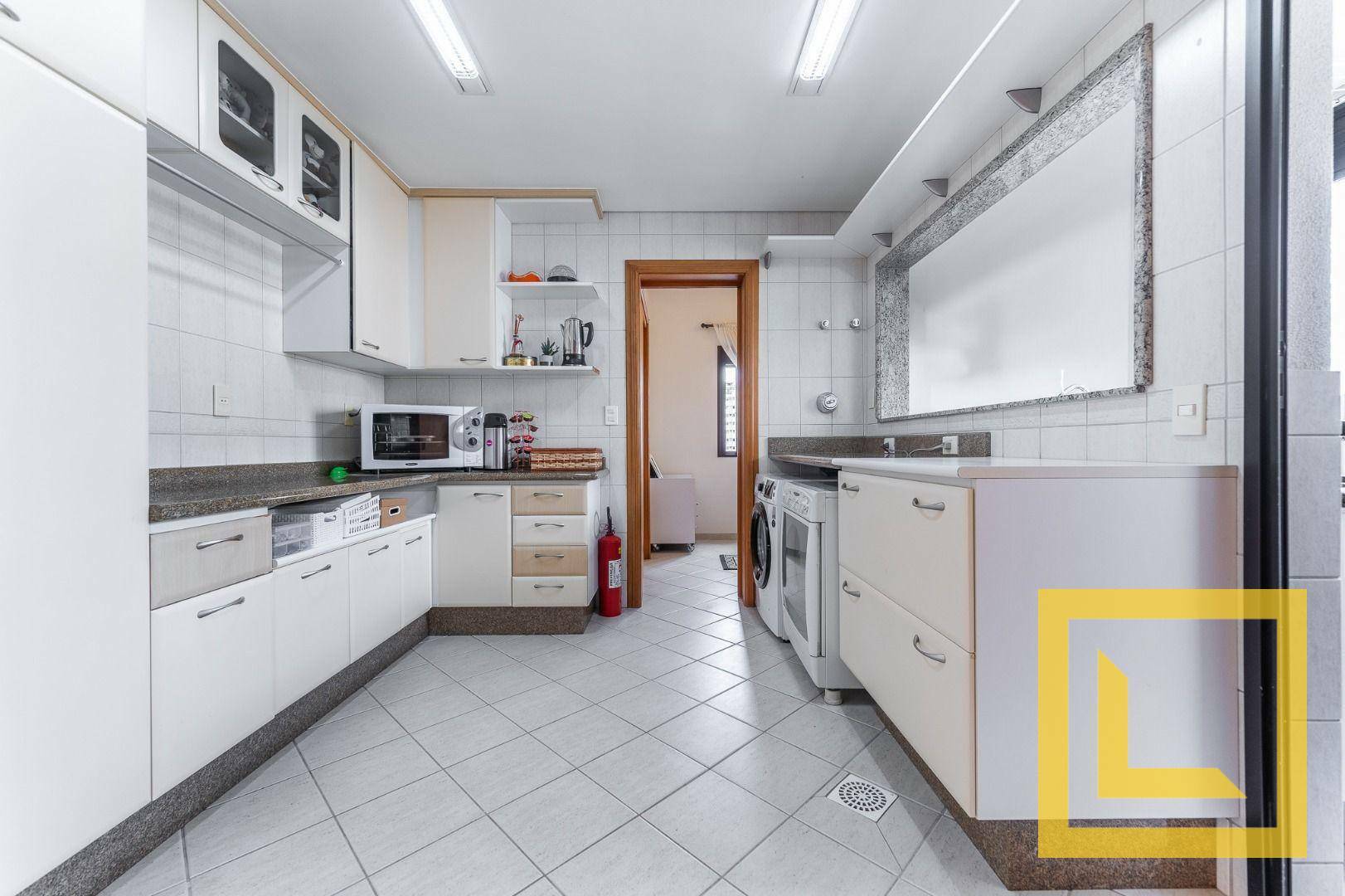 Apartamento à venda com 5 quartos, 320m² - Foto 10