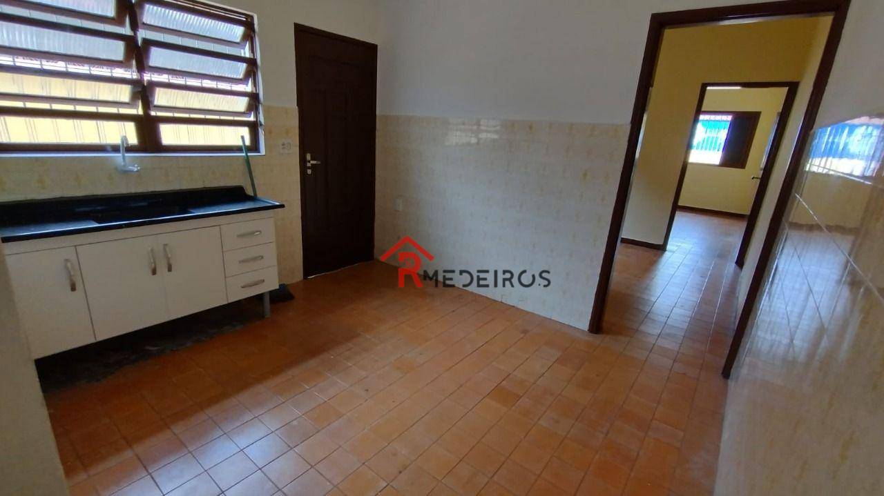 Casa à venda com 2 quartos, 120m² - Foto 6