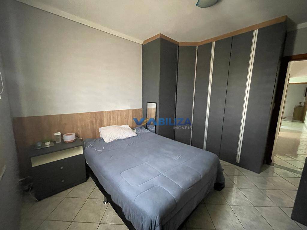 Sobrado à venda com 3 quartos, 200m² - Foto 9