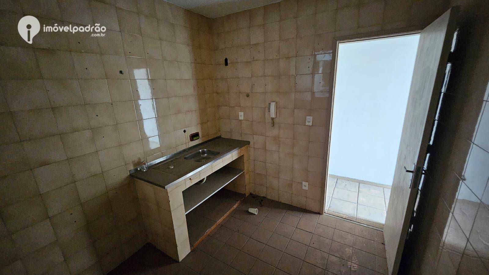 Apartamento à venda com 2 quartos, 86m² - Foto 3