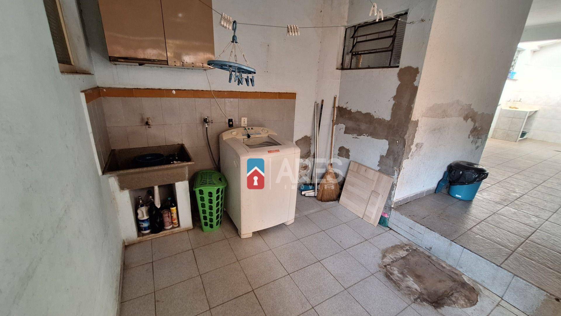 Casa para alugar com 3 quartos, 194m² - Foto 10