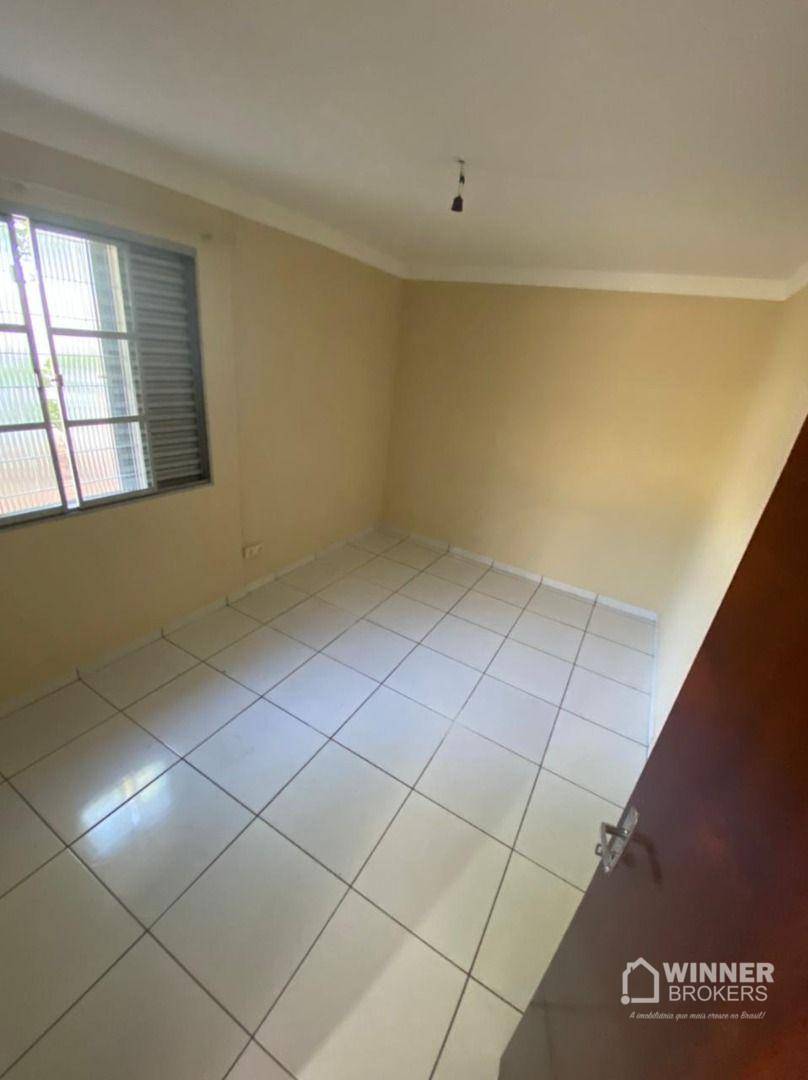 Casa à venda com 4 quartos, 200m² - Foto 4