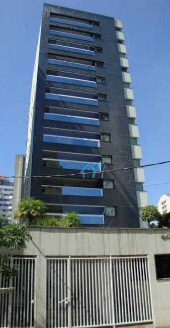 Apartamento para alugar com 4 quartos, 246m² - Foto 1