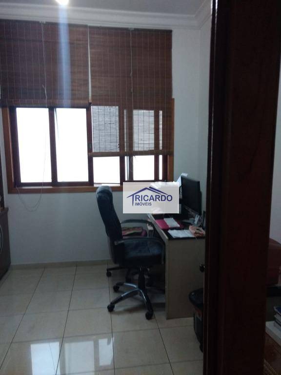 Sobrado à venda com 3 quartos, 350m² - Foto 19