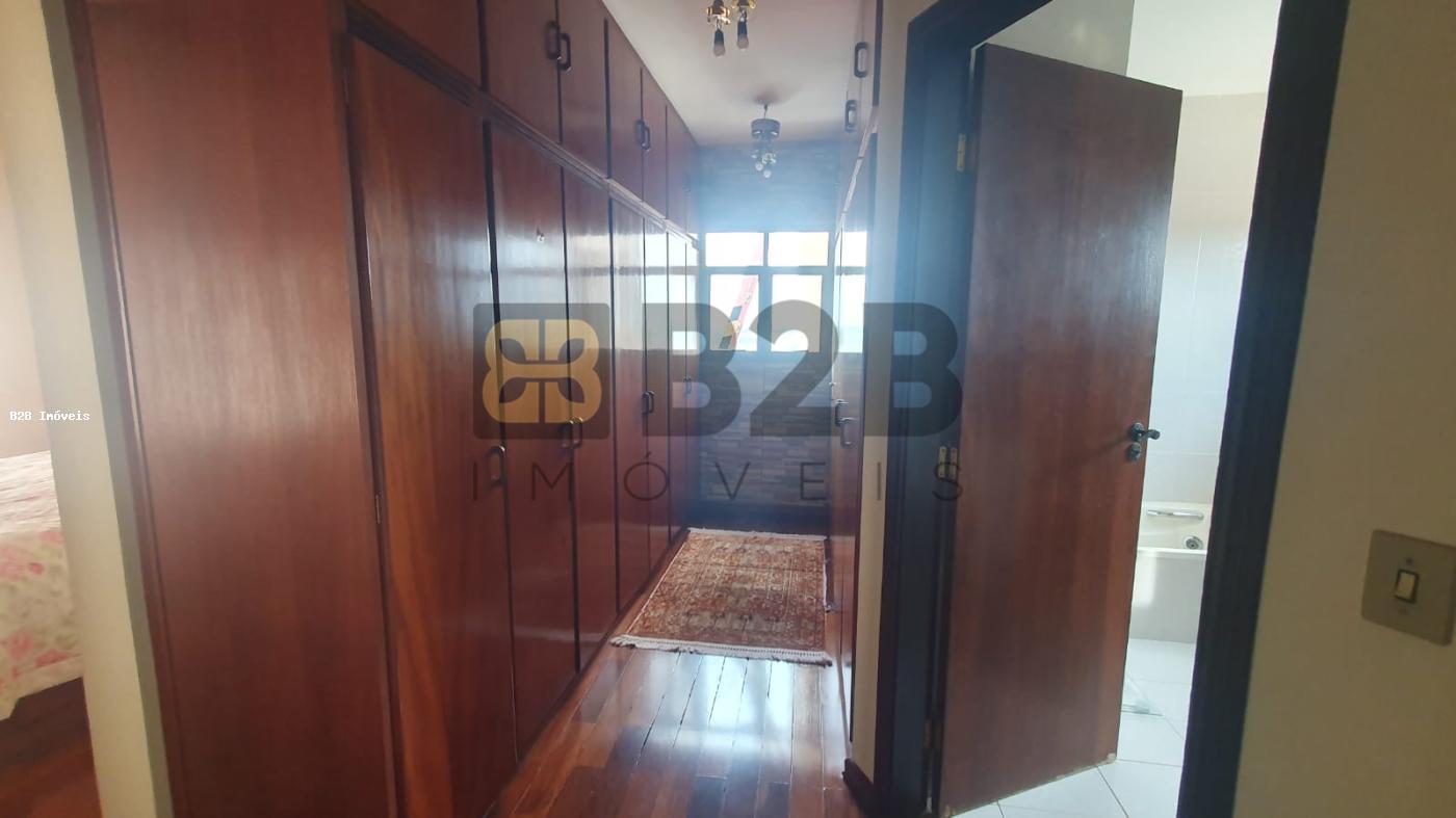 Casa à venda com 4 quartos, 224m² - Foto 16