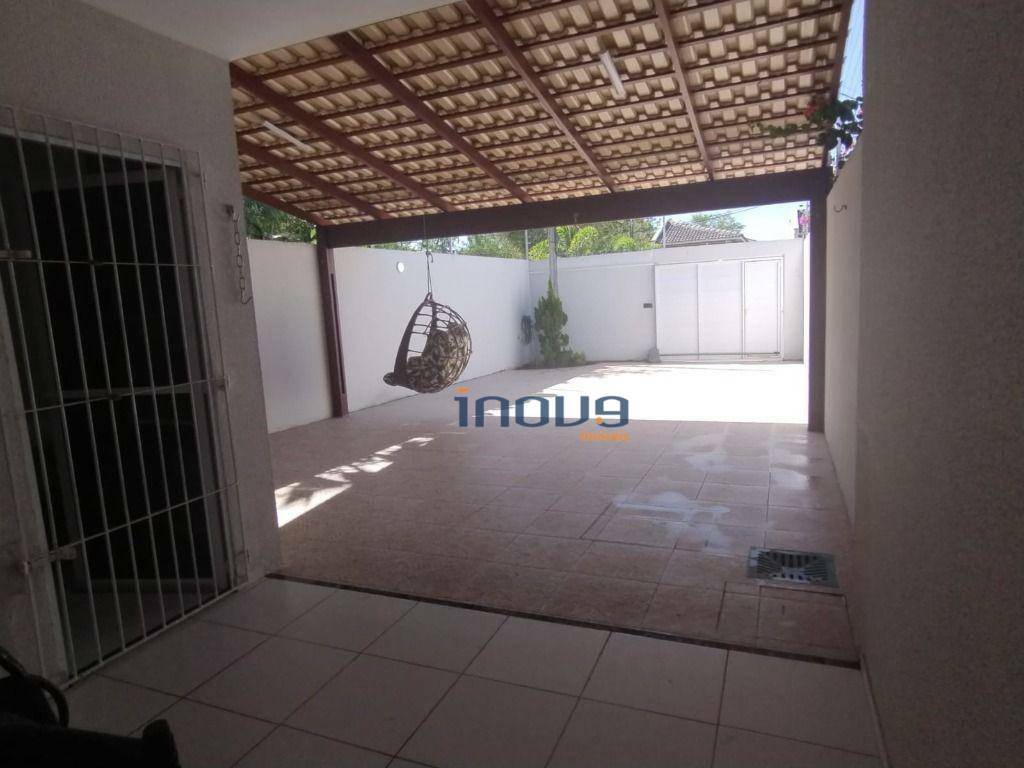 Casa à venda com 3 quartos, 100m² - Foto 14