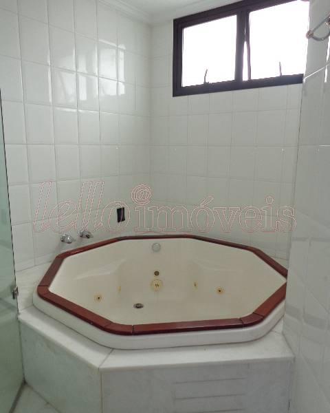 Apartamento à venda com 3 quartos, 240m² - Foto 14