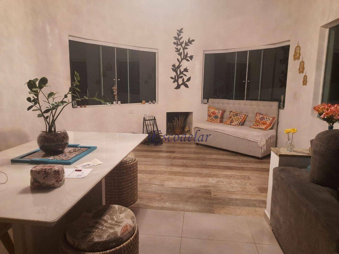 Casa de Condomínio à venda com 3 quartos, 288m² - Foto 1