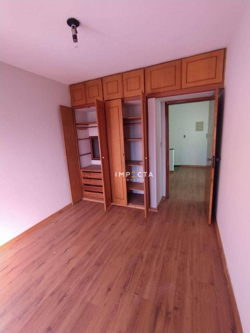 Casa à venda com 2 quartos, 200m² - Foto 17