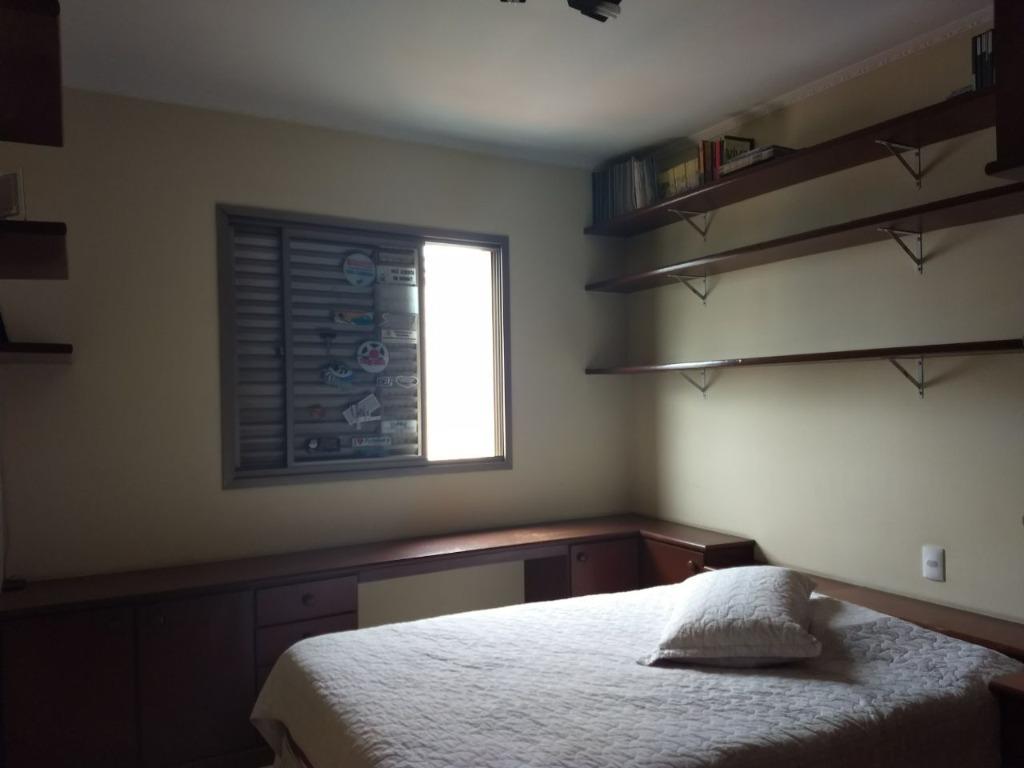 Apartamento à venda com 3 quartos, 167m² - Foto 12