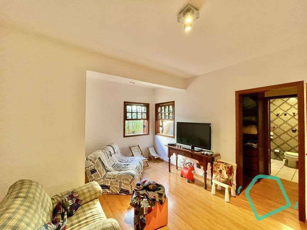 Casa à venda e aluguel com 5 quartos, 923m² - Foto 42