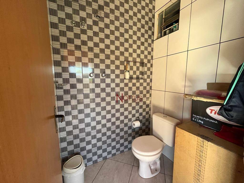 Casa à venda com 3 quartos, 278m² - Foto 8