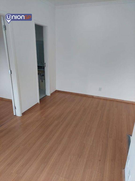 Apartamento à venda com 1 quarto, 34m² - Foto 2