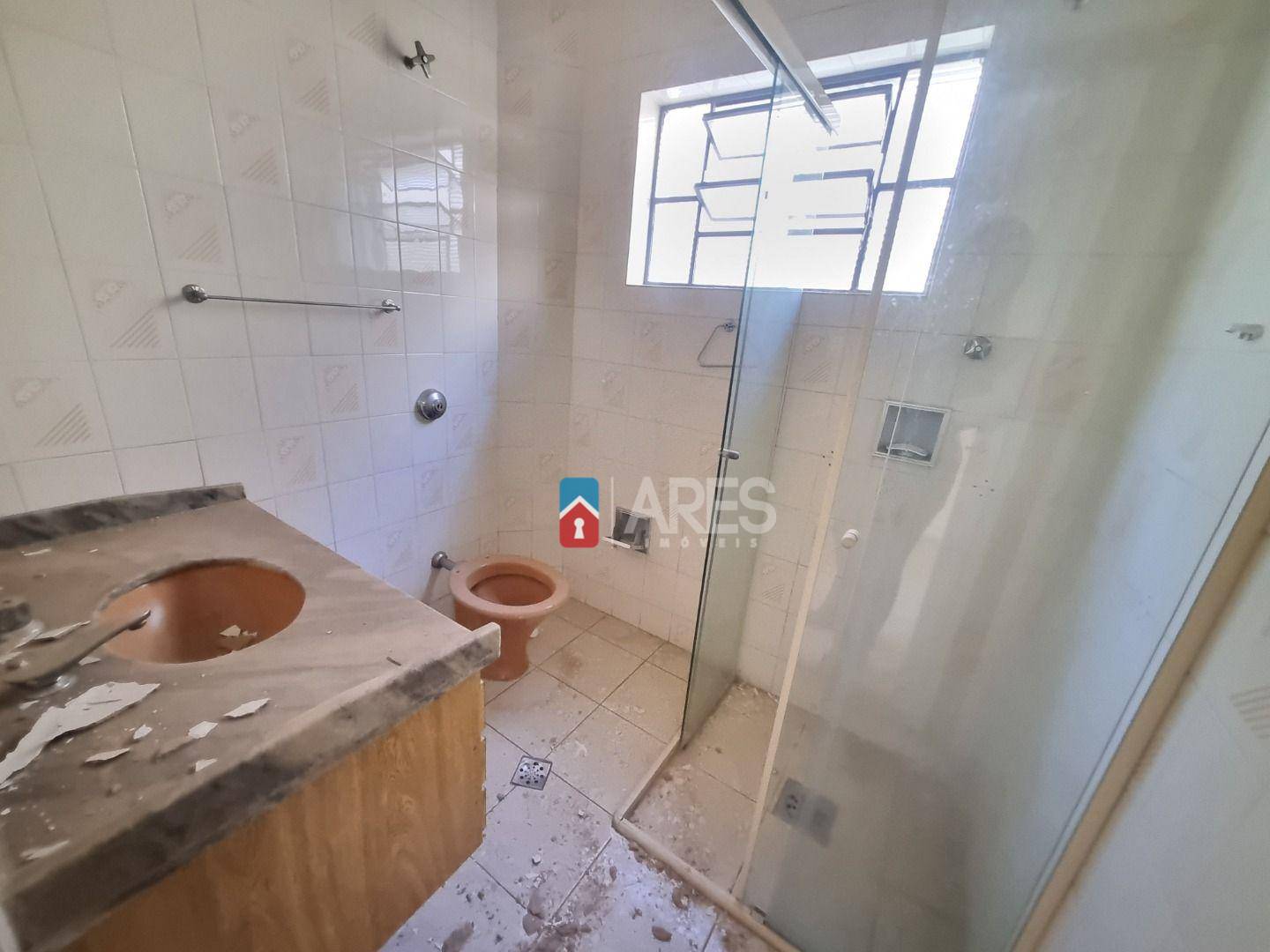 Casa à venda com 2 quartos, 117m² - Foto 9