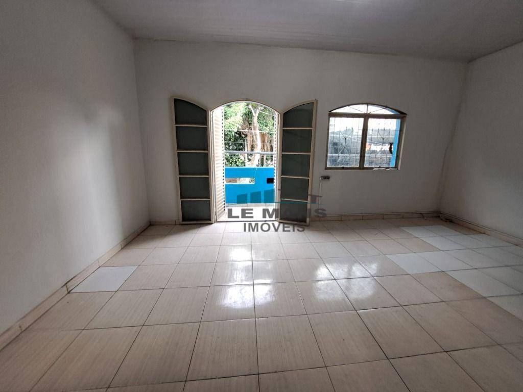 Casa para alugar com 4 quartos, 172m² - Foto 1