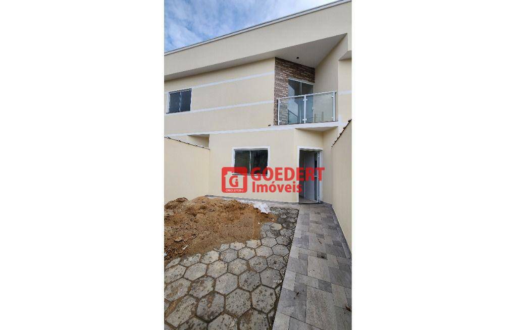 Sobrado à venda com 2 quartos, 60m² - Foto 4