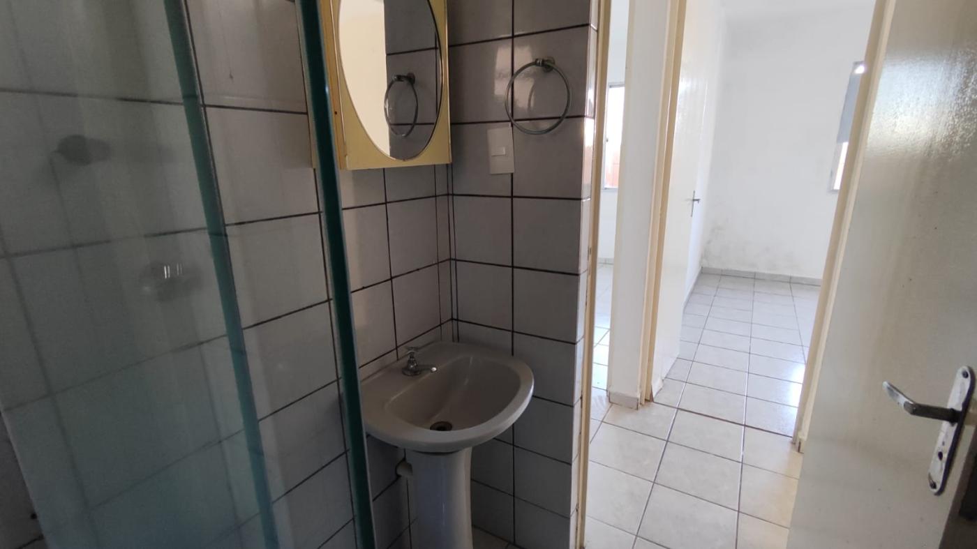 Apartamento à venda com 3 quartos, 41m² - Foto 32